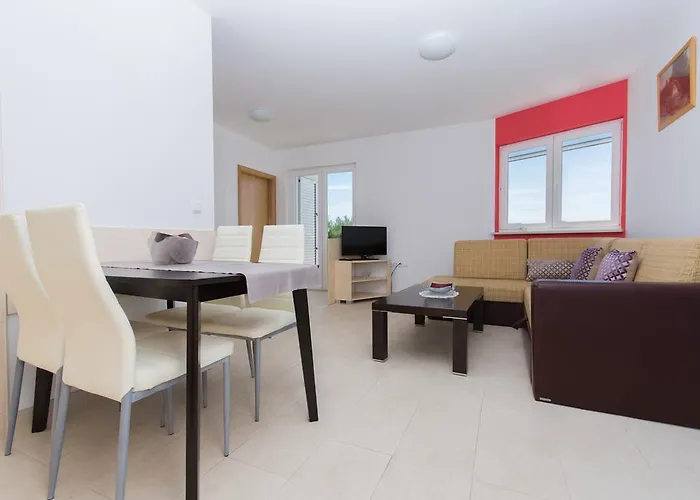 Apartment Ljuba